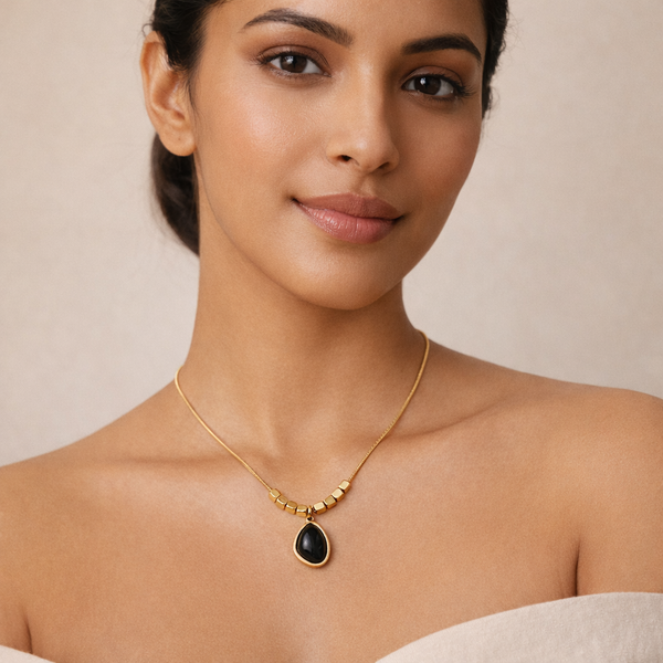 Onyx Teardrop Cube Chain Necklace – Anti-Tarnish Gold