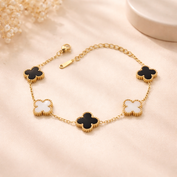 Black and White Clover Station Bracelet – Anti-Tarnish Gold