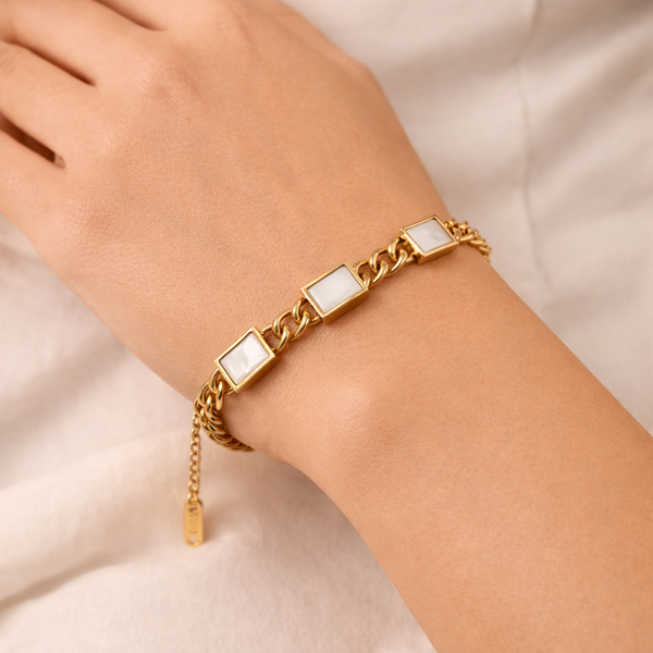 Cleo Pearl Square Curb Bracelet – Anti-Tarnish Gold