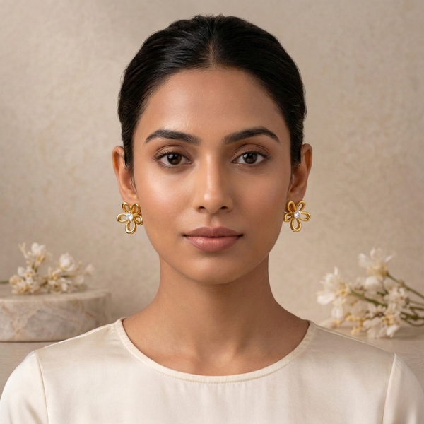 Gold Flower Stud Earrings for Women β Anti-Tarnish Gold