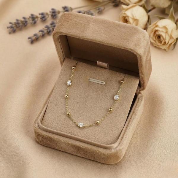 Aine Bezel Crystal Station Necklace – Anti-Tarnish Gold