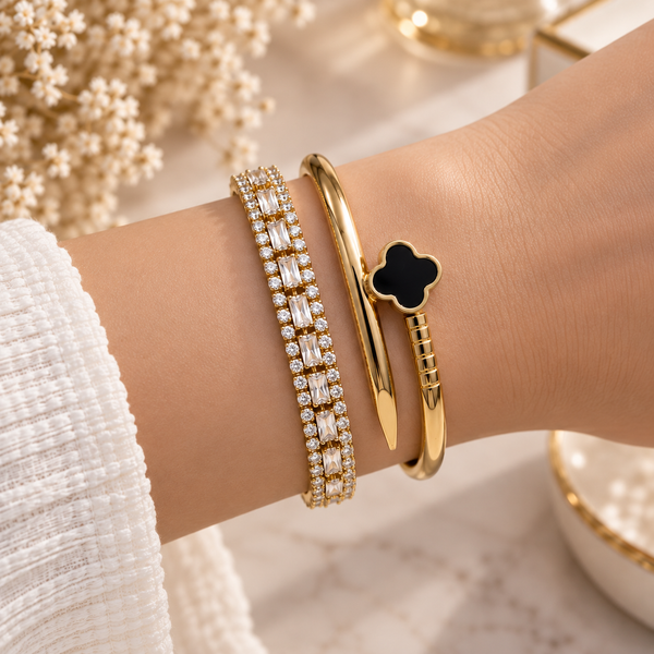 Crystal Clover & Sleek Bangle Stack – 2 Piece Anti Tarnish Set