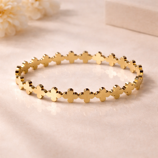 Luxe Clover Signature Bangle – Anti Tarnish Gold Bracelet