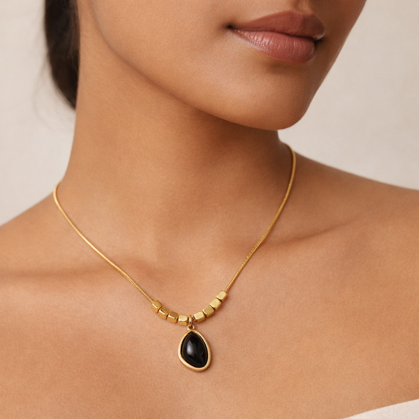 Onyx Teardrop Cube Chain Necklace – Anti-Tarnish Gold