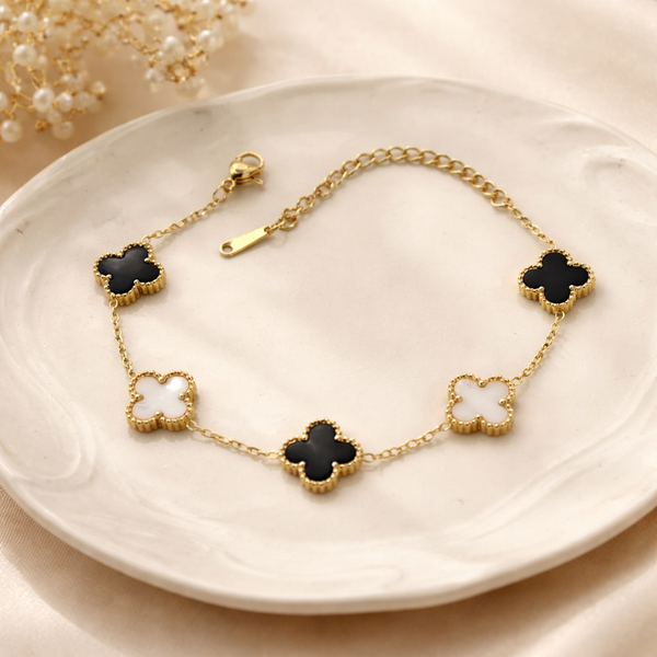 Black and White Clover Station Bracelet – Anti-Tarnish Gold