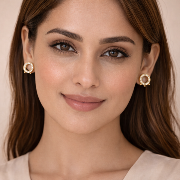 Halo Circle Crystal Stud Earrings – Anti-Tarnish Gold
