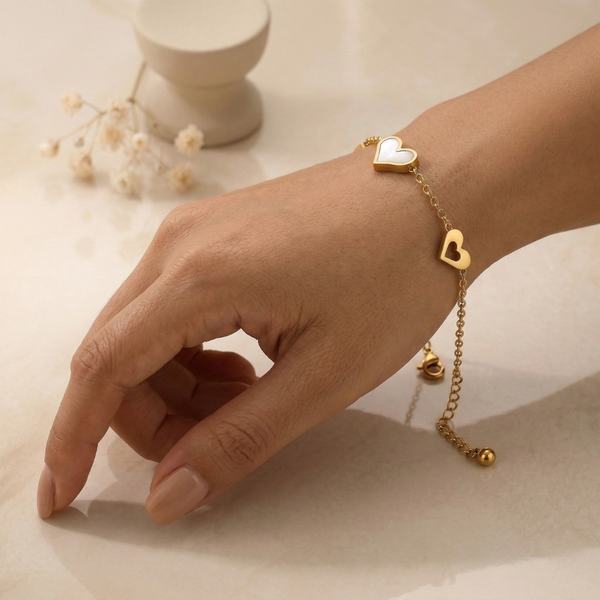 Halo Heart Station Bracelet – Anti-Tarnish Gold