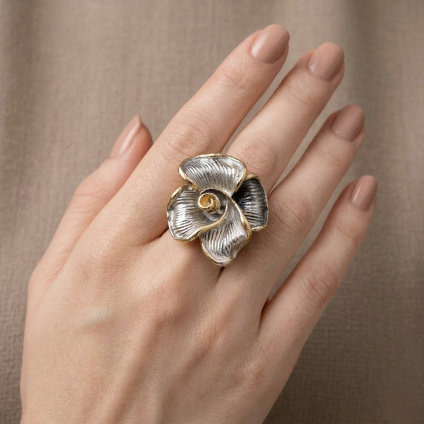 Revel Sculptural Rose Ring – Two Tone Anti-Tarnish